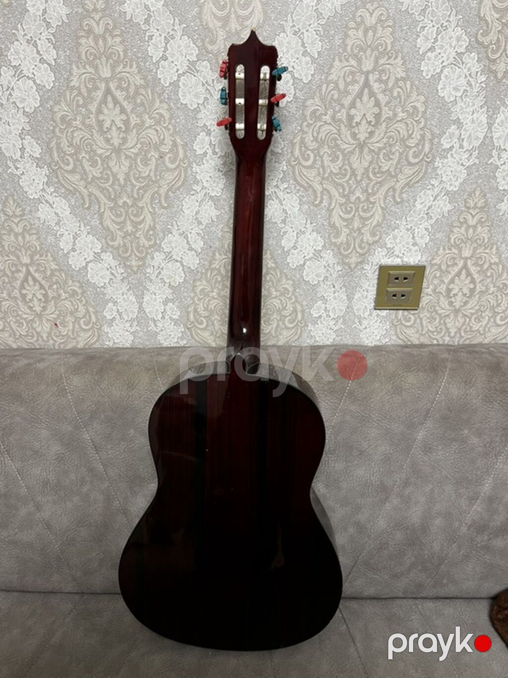 Klassik akustik gitara - Korpus: klassik forma, parlaq lak örtük, ön — Gitarlar və digər simli alətlər, Bakı (4)