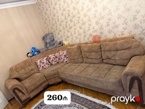Divan satılır 260₼. Açılır bazası var.Ünvan Nərimanov. 833. Fatimə99 — Bakı