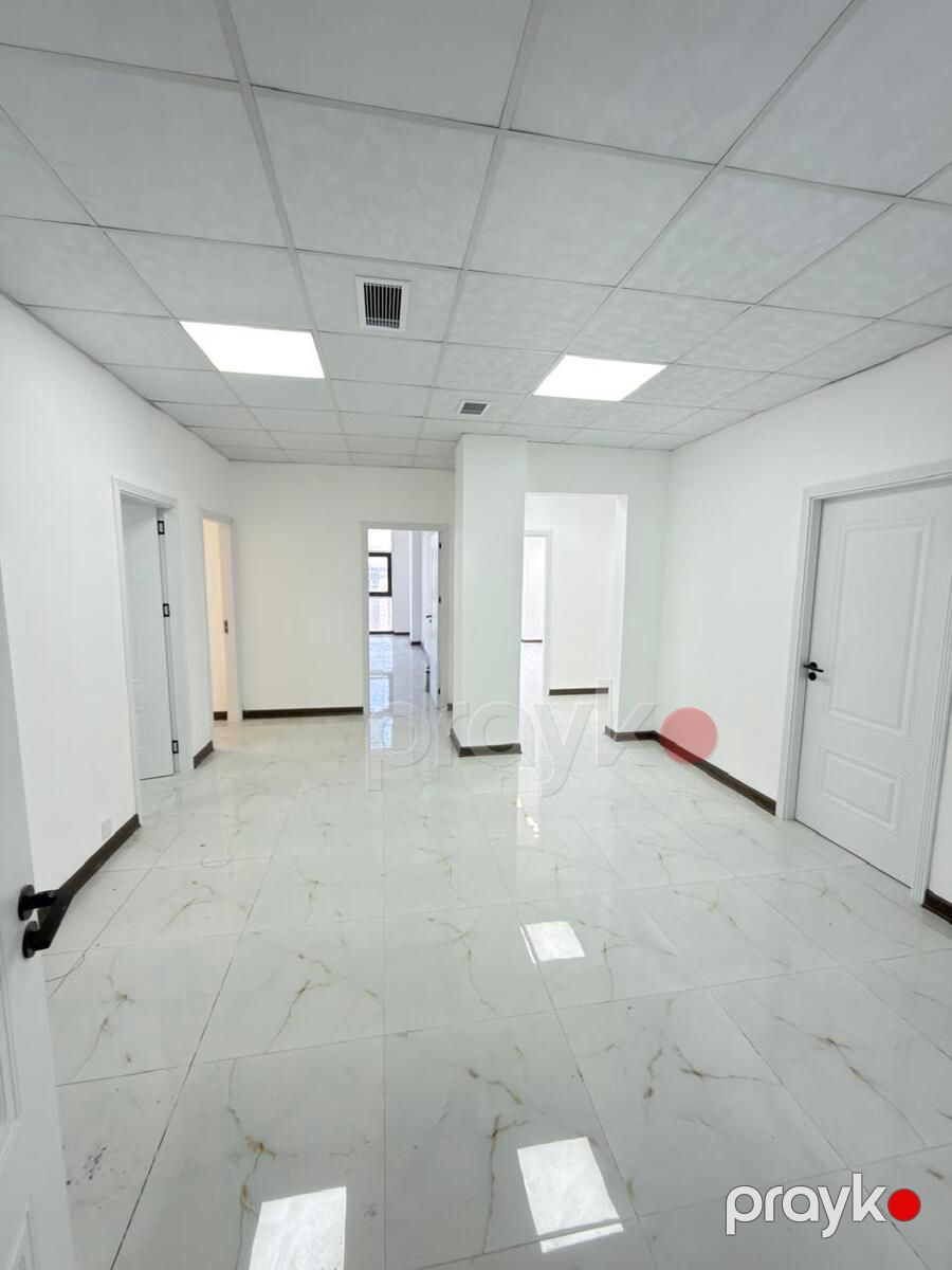 İcarəyə verilir 4 otaqlı ofis 134 m² — Ofis, Bakı