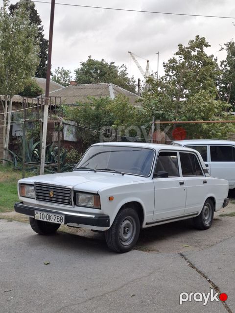 VAZ (Lada) 2107: 0.6 l 2005 il Sedan — Sumqayıt