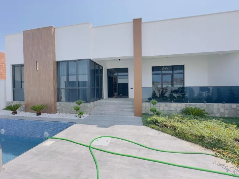 Koroğlu m.st, 4 otaqlı Həyət evi satılır - 20 m², 1 mərtəbə, 4.5 sot — Bakı