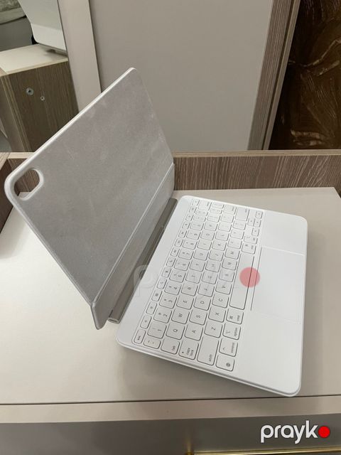 Apple iPad Air 11-inch M4 Magic Keyboard — Bakı