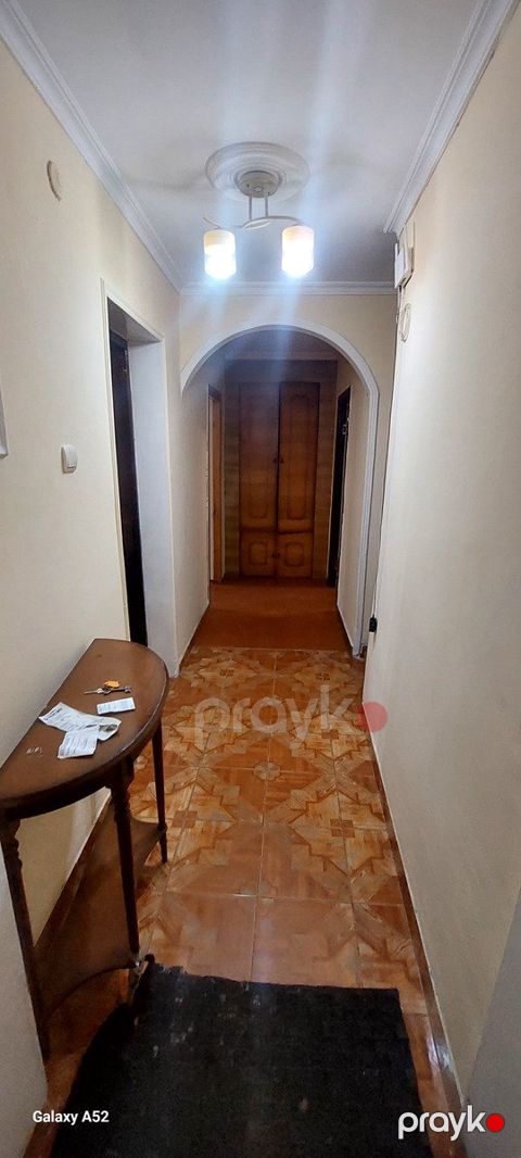 Satılır 3 otaqlı köhnə tikili 70 m² — Bakı