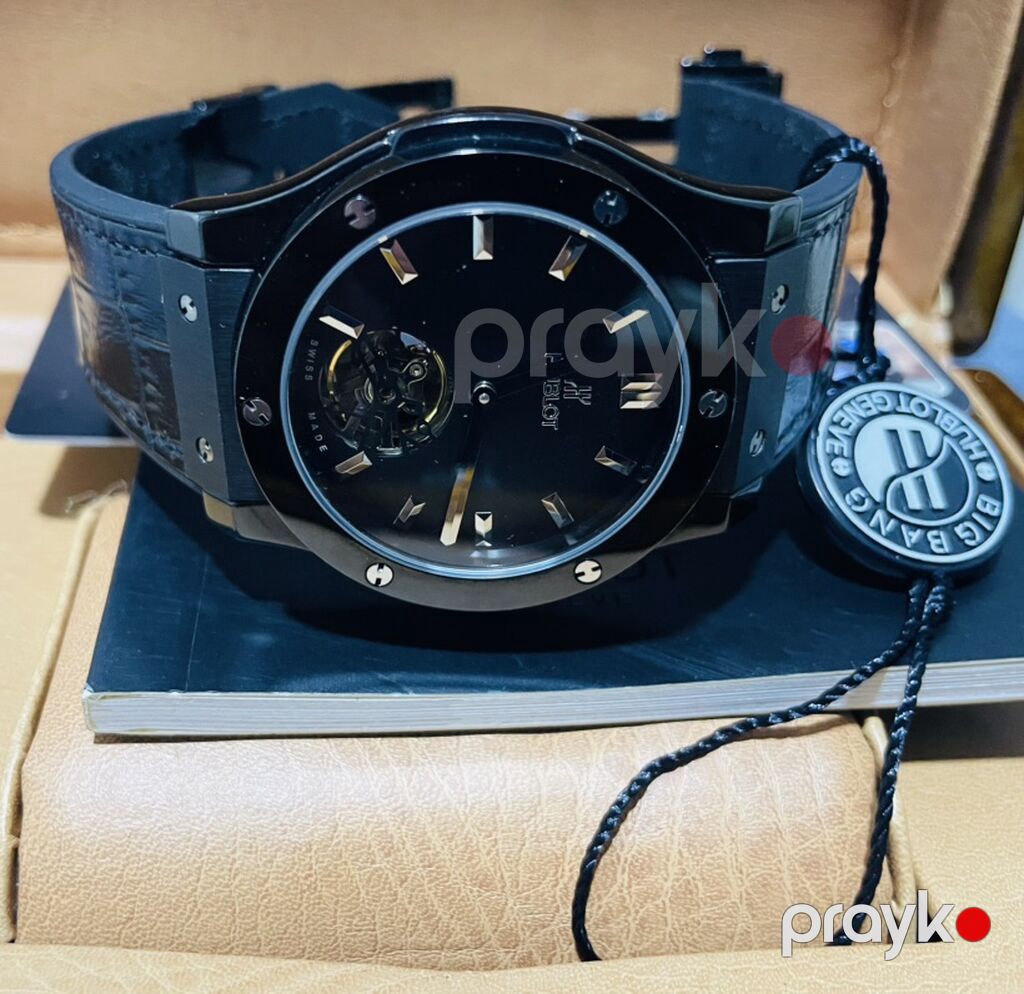 Hublot mexanik. - Şüşə: cızılmaya davamlı safir tipli görünüş Qola — Qol saatları, Digah (4)