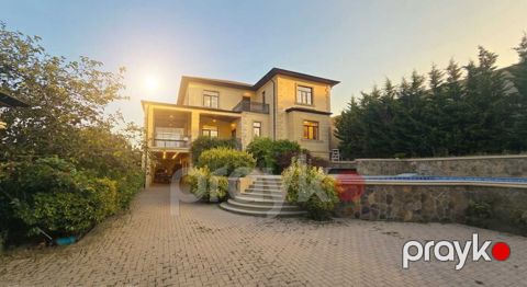 Satılır 7 otaqlı həyət evi/bağ evi 400 m² — Bakı