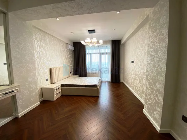 Satılır: 3 Otaq, Yeni tikili, Nizami r., 8-ci km q., 140.00 m² — Mənzil, Bakı (8)