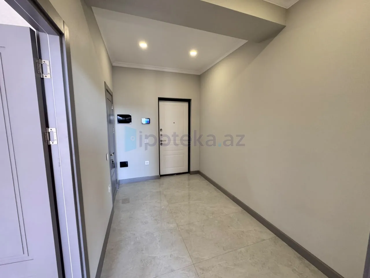 Satılır: 2 Otaq, Yeni tikili, Binəqədi r., 7-ci mkr q., 61.00 m² — Bakı
