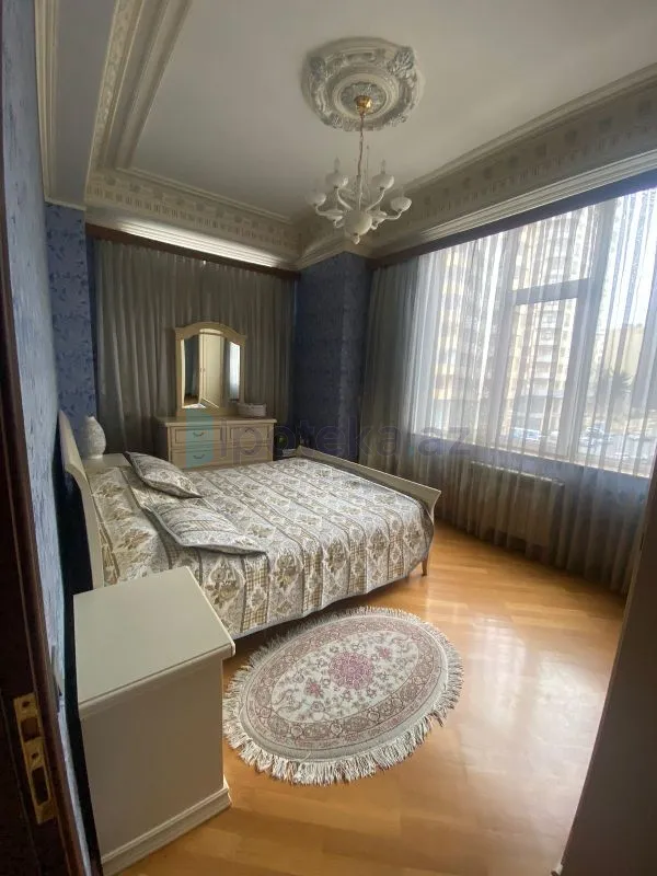 Satılır: 4 Otaq, Yeni tikili, Yasamal r., 163.00 m² — Mənzil, Bakı (6)