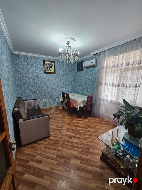 Satılır 2 otaqlı köhnə tikili 65 m² — Bakı