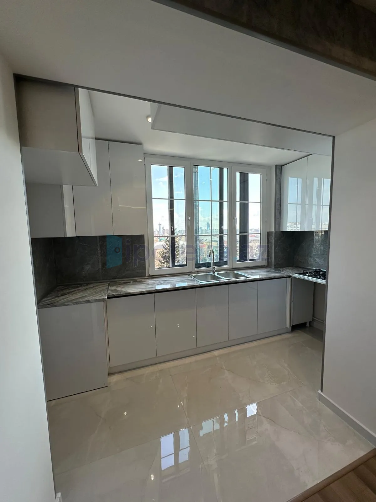 Satılır: 3 Otaq, Köhnə tikili, Nərimanov r., 75.00 m² — Mənzil, Bakı (3)