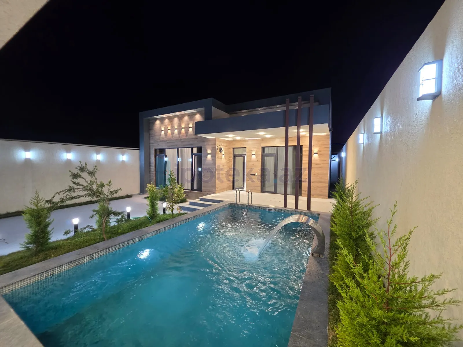 Satılır: 4 Otaq, Bağlar, Xəzər r., Şüvəlan q., 140.00 m² — Şüvəlan