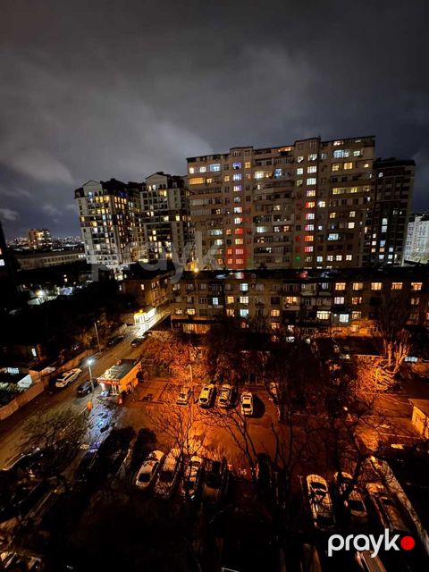 Satılır 4 otaqlı köhnə tikili 120 m² — Bakı