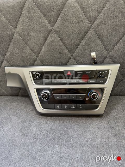 Hyundai Sonata 2015-18 maqnitola və klimat kontrol paneli — Bakı