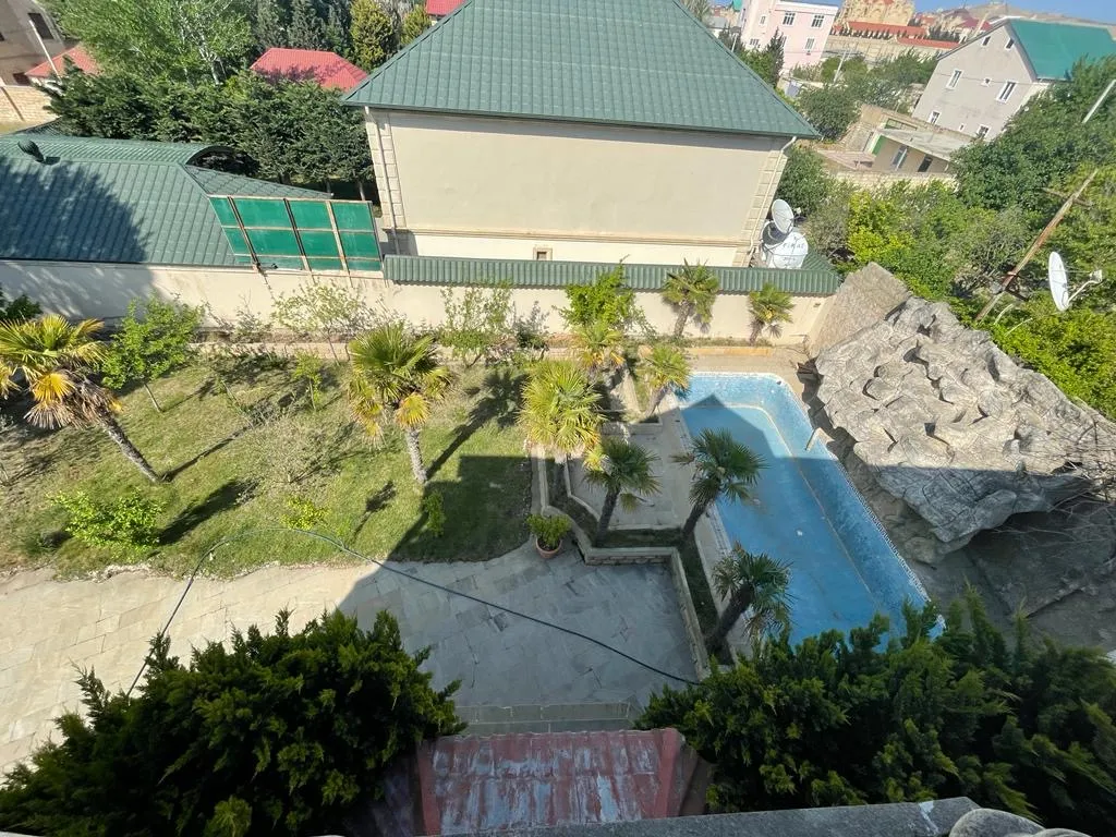 Novxanı, 7 otaqlı Həyət evi satılır - 400 m², 3 mərtəbə, 9 sot — Ev, villa, Bakı (4)