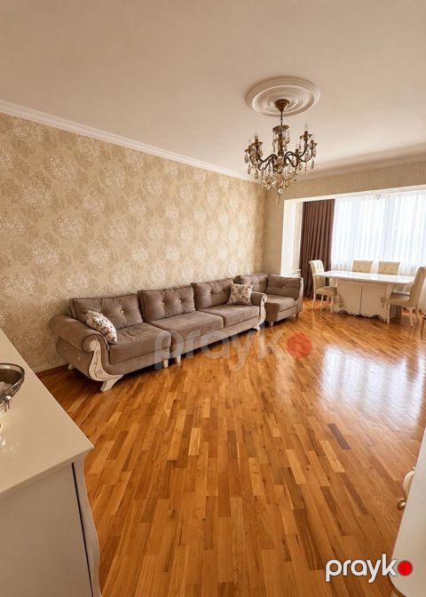 Satılır 3 otaqlı köhnə tikili 80 m² — Bakı