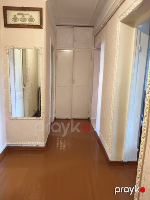 Satılır 3 otaqlı köhnə tikili 64 m² — Bakı