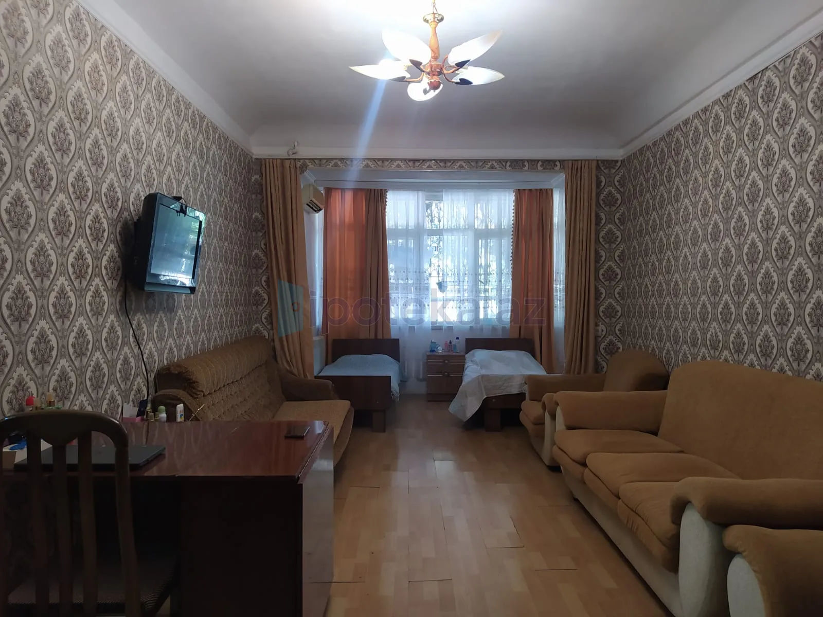 Satılır: 2 Otaq, Köhnə tikili, Nizami r., 50.00 m² — Bakı