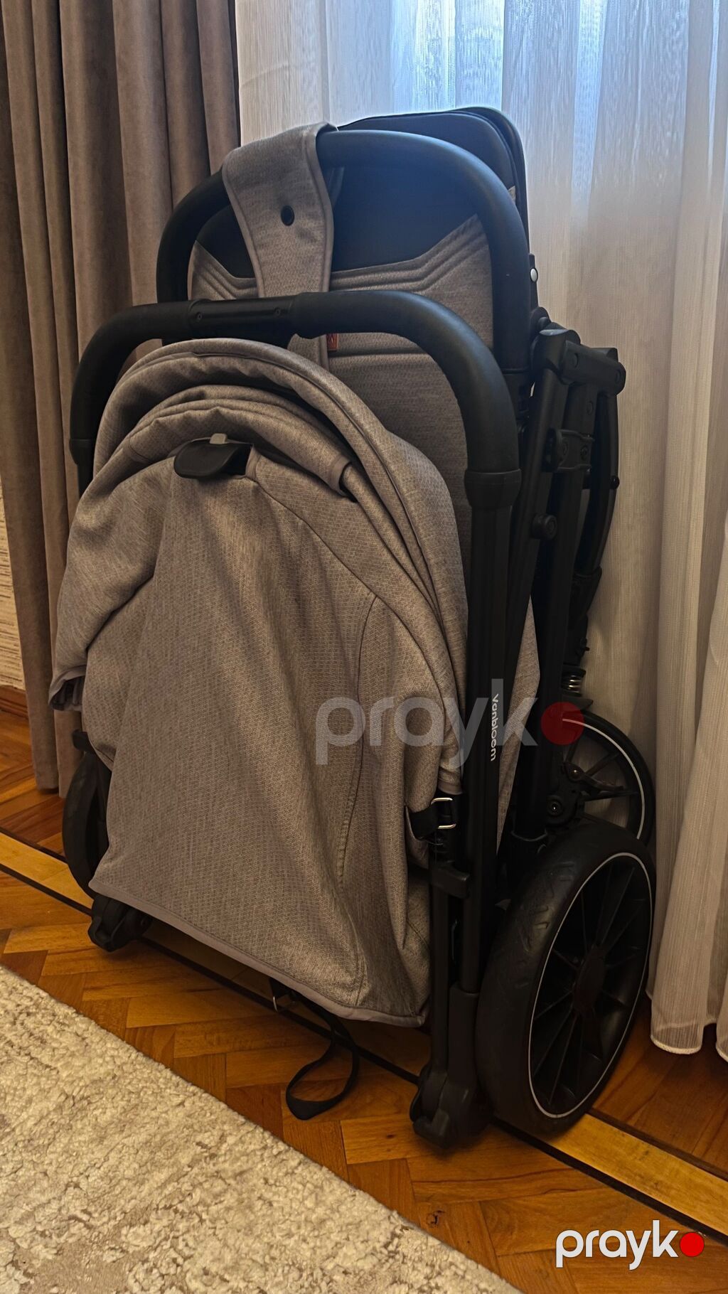 Uşaq araba­si – Venboom, boz rəng. Xüsusiyyətlər: - Geniş və rahat — Arabalalar, Bakı (3)