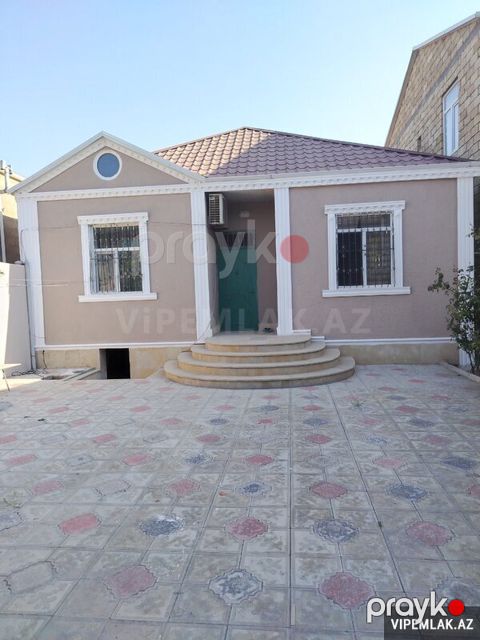 Binəqədi rayonunda 4 otaqlı Həyət evi Satılır, 100 m² — Bakı