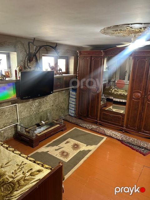 Kiraye verilir ayliq Yalniz qiz telebelere her sariti var kombi — Gəncə