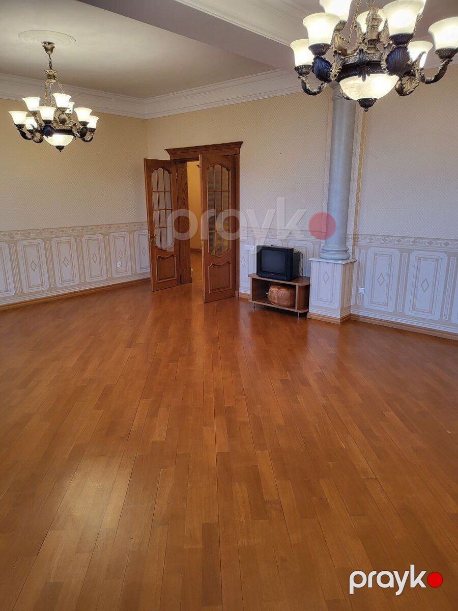 Satılır 5 otaqlı yeni tikili 220 m² — Mənzil, Bakı (6)