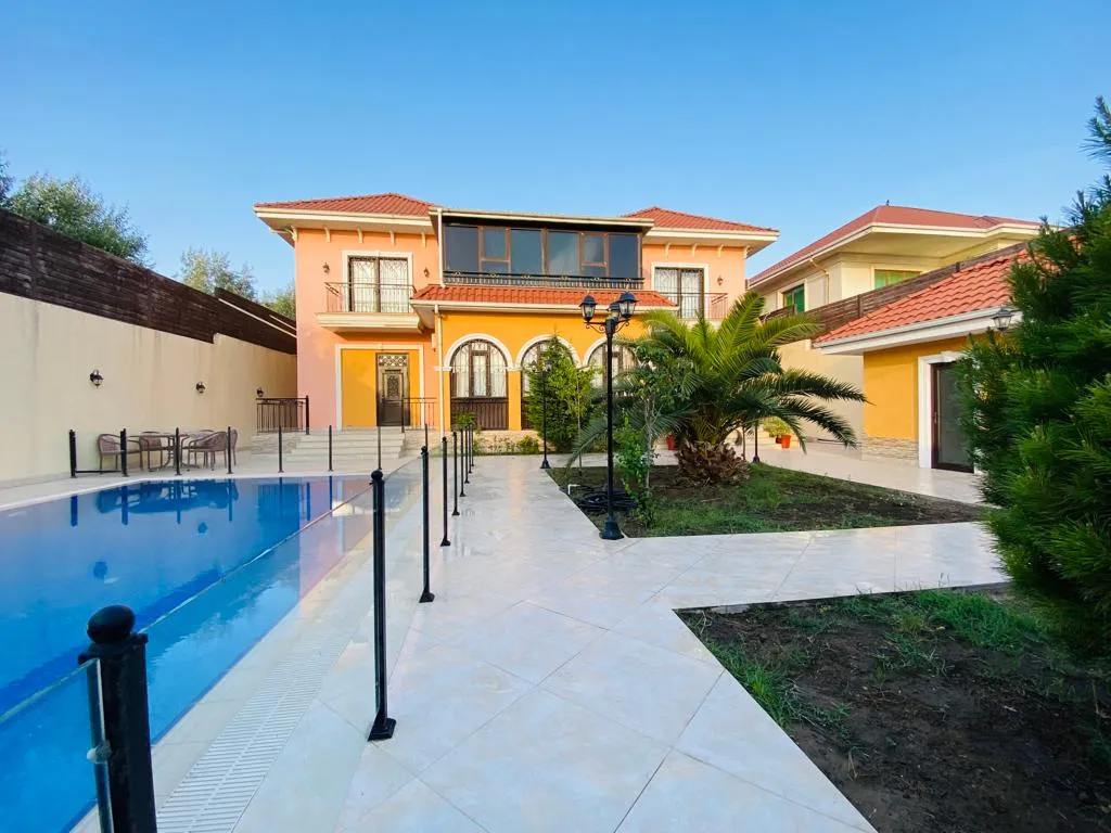 Şüvəlan, 7 otaqlı Həyət evi satılır - 500 m², 2 mərtəbə, 8 sot — Bakı