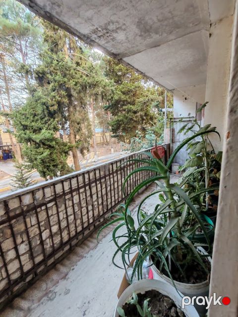 Satılır 3 otaqlı köhnə tikili 70 m²
