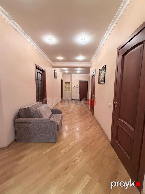 İcarəyə verilir 4 otaqlı yeni tikili 200 m² — Bakı
