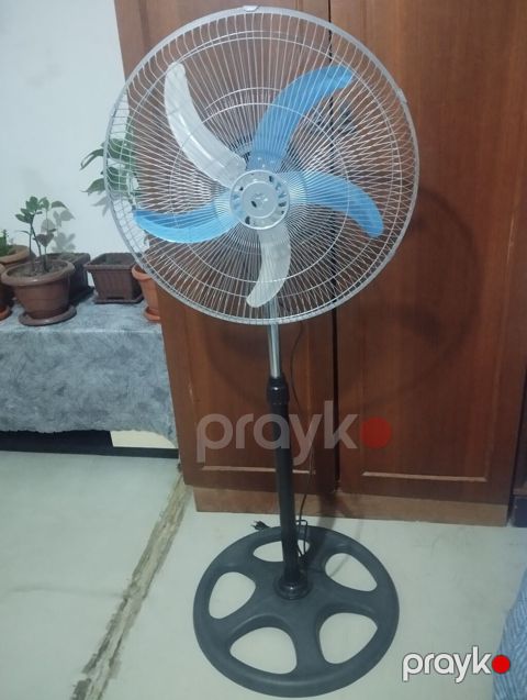 Dayaqlı döşəmə ventilyatoru - Tip: Elektriklə işləyən döşəmə (ayaqlı) — Sumqayıt