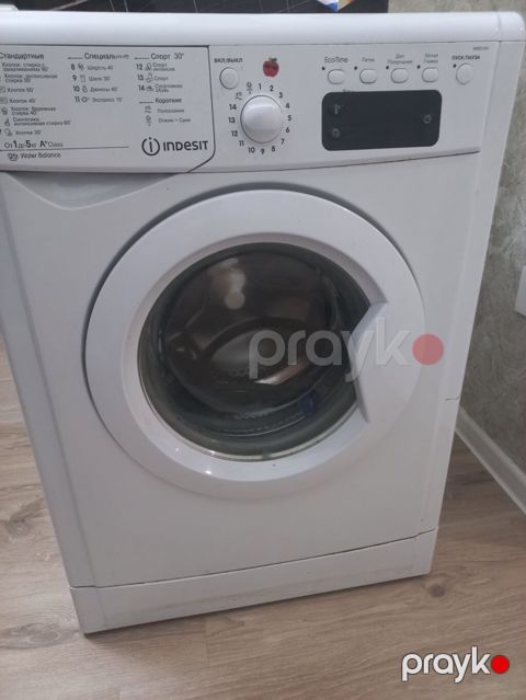 Indesit önyükləməli paltaryuyan maşın - Model xətti: Indesit, ön — Sumqayıt