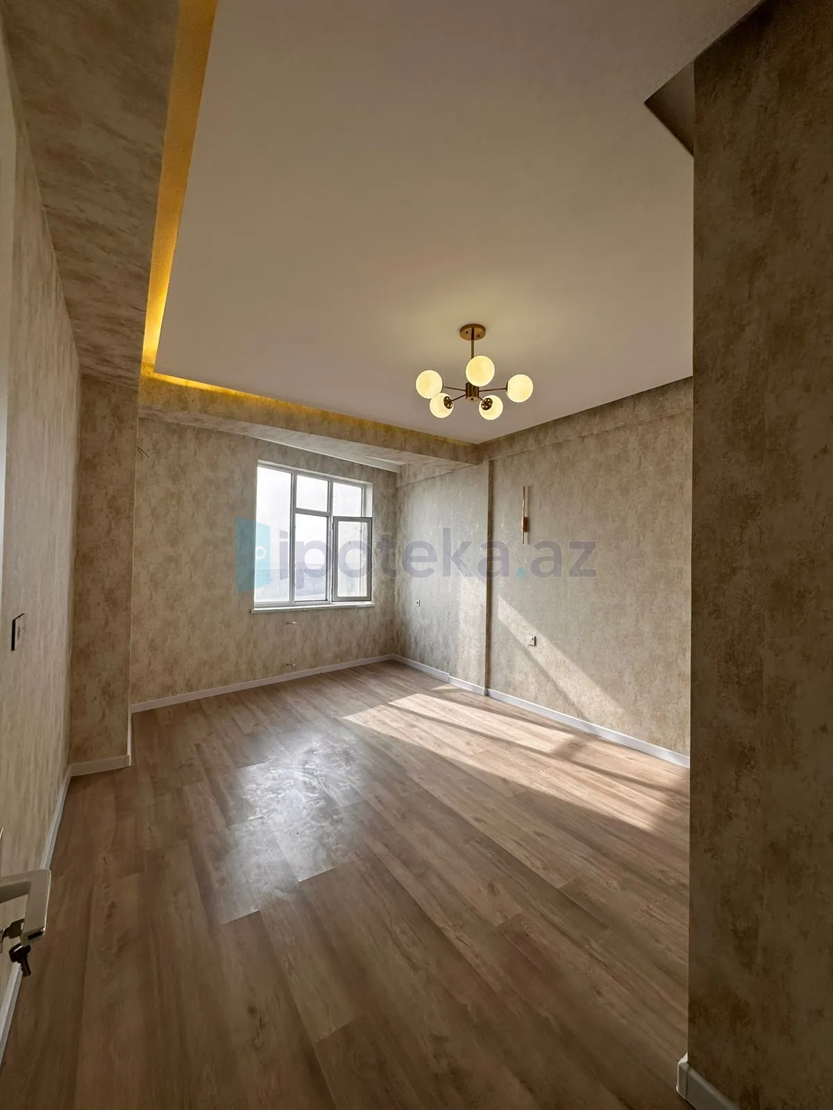 Satılır: 3 Otaq, Yeni tikili, Abşeron r., Saray q., 84.00 m²