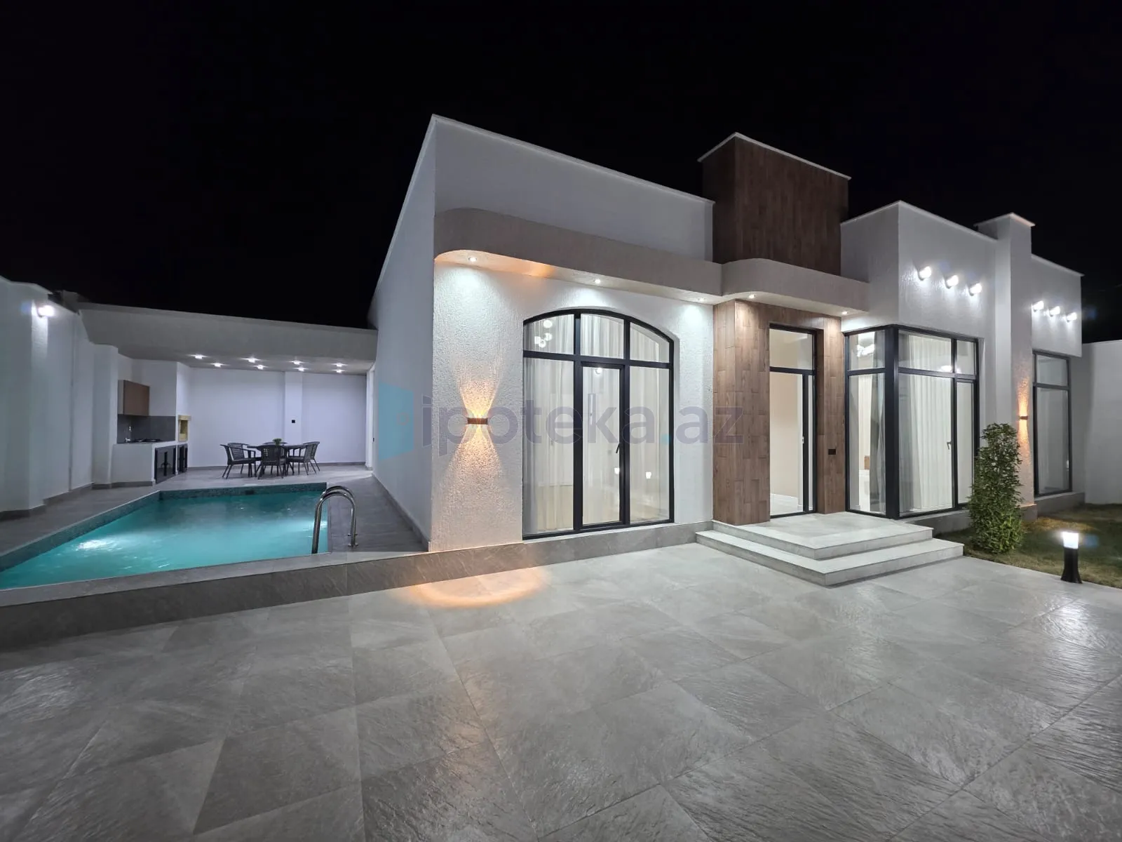 Satılır: 4 Otaq, Bağlar, Xəzər r., Mərdəkan q., 145.00 m²