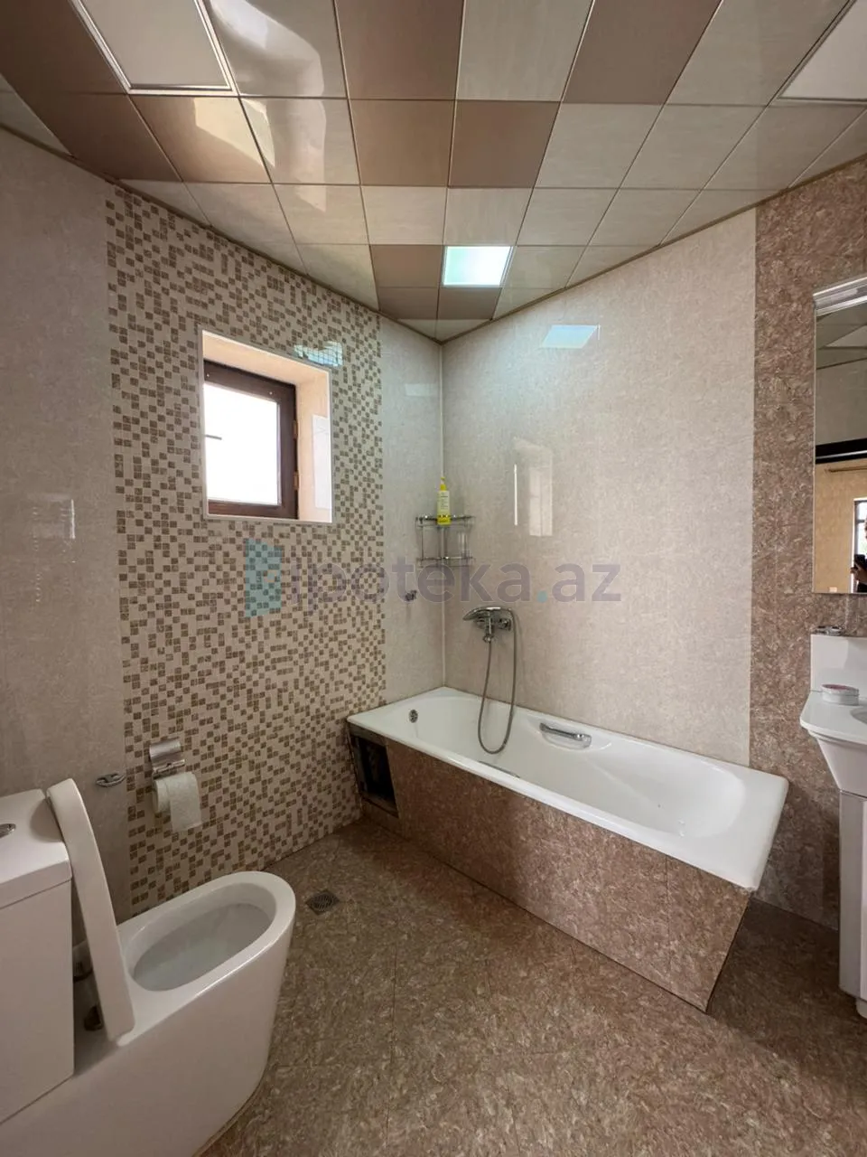 Satılır: 5 Otaq, Bağlar, Xəzər r., Mərdəkan q., 300.00 m² — Garaj, Mərdəkan (9)