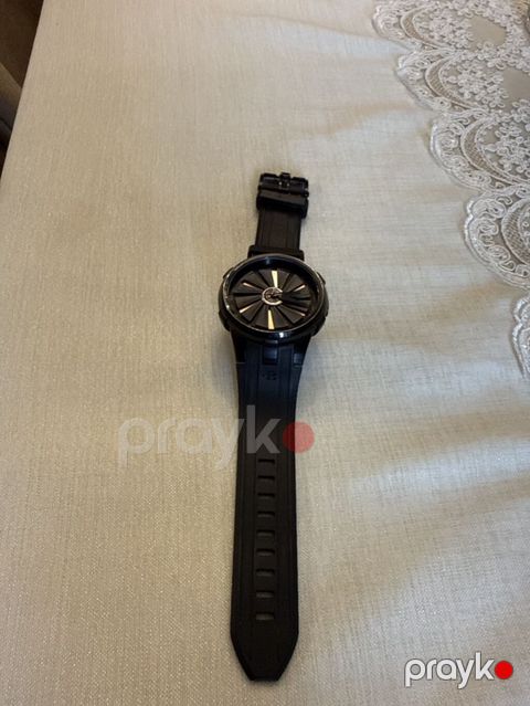 Perellet orgınal watch temiz orgınal saatdır 5mıne alınıb usdunun