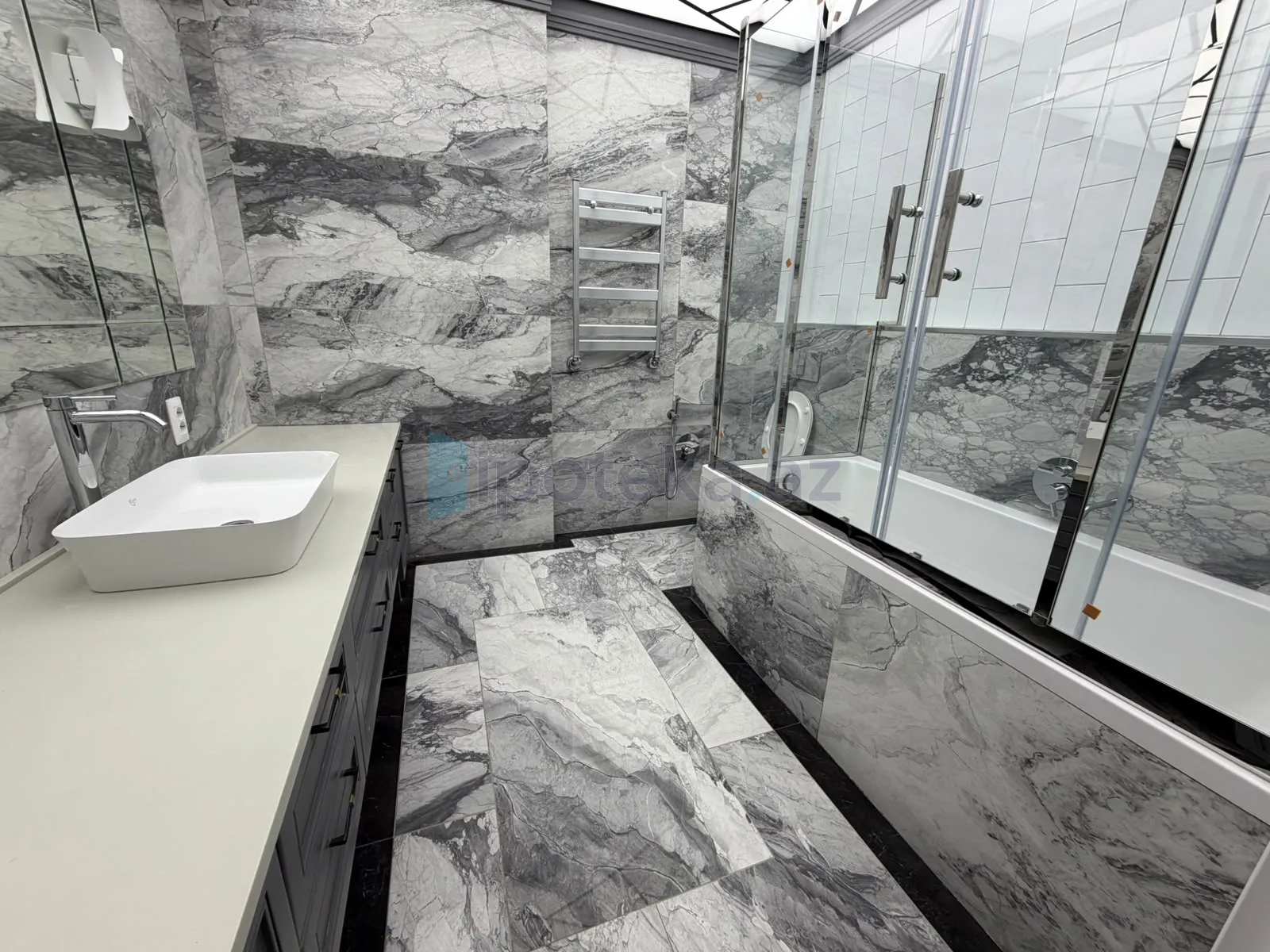 Satılır: 3 Otaq, Yeni tikili, Nəsimi r., 153.00 m² — Mənzil (11)
