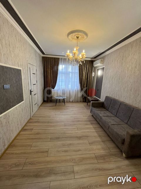 Satılır 2 otaqlı köhnə tikili 43 m² — Bakı