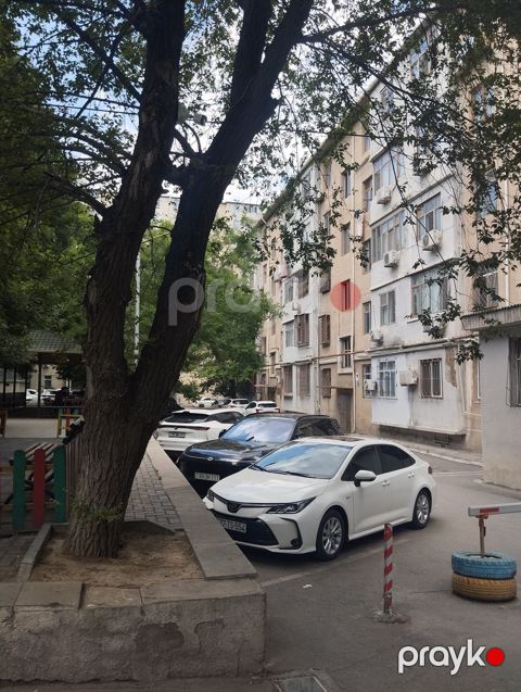 Satılır 2 otaqlı köhnə tikili 41 m² — Bakı