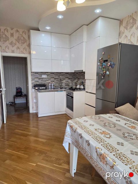 Satılır 2 otaqlı yeni tikili 62 m²