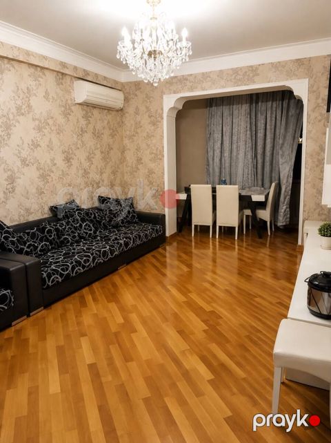 Satılır 3 otaqlı köhnə tikili 76 m² — Bakı