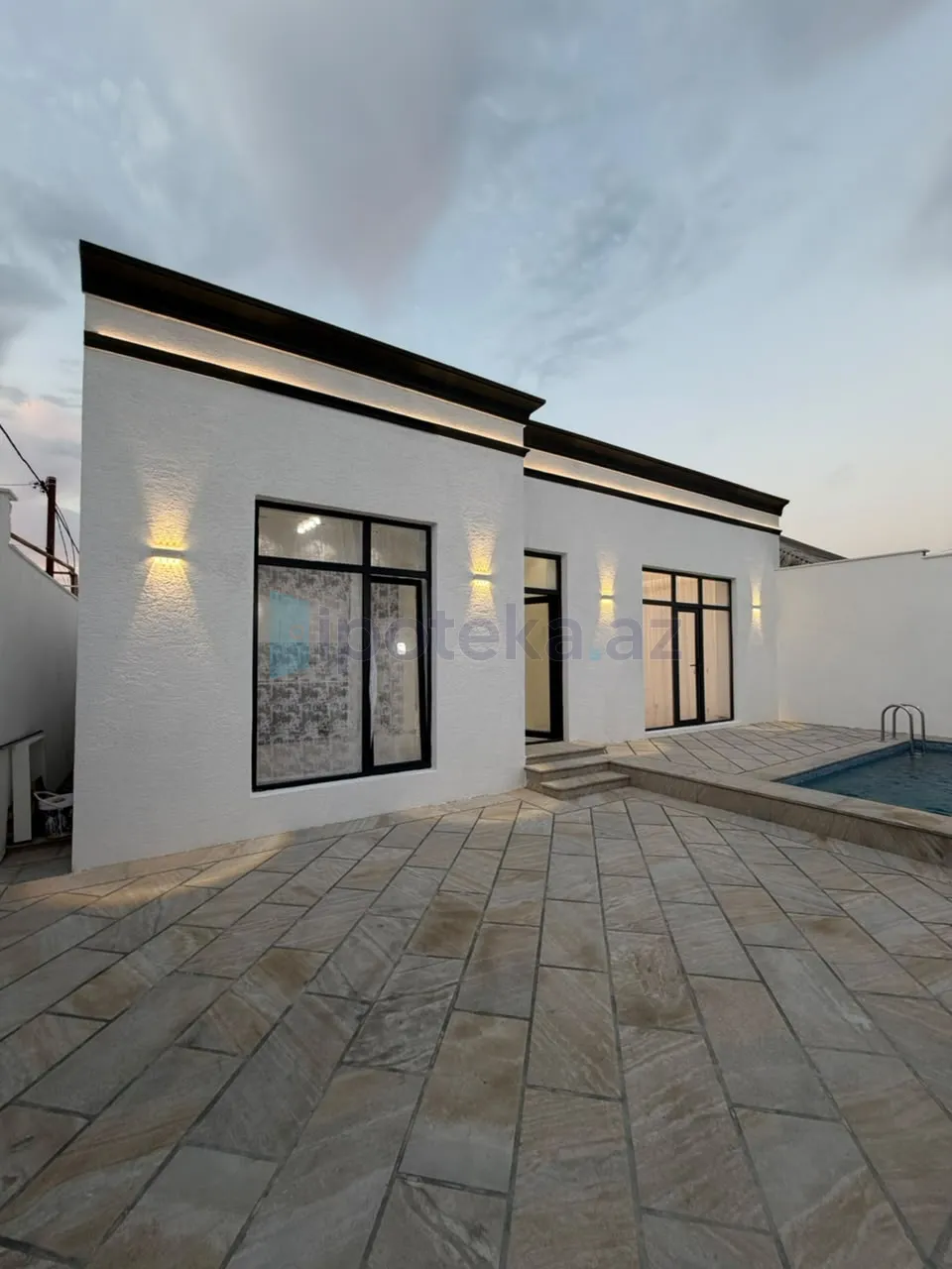 Satılır: 4 Otaq, Bağlar, Xəzər r., Şüvəlan q., 120.00 m² — Şüvəlan