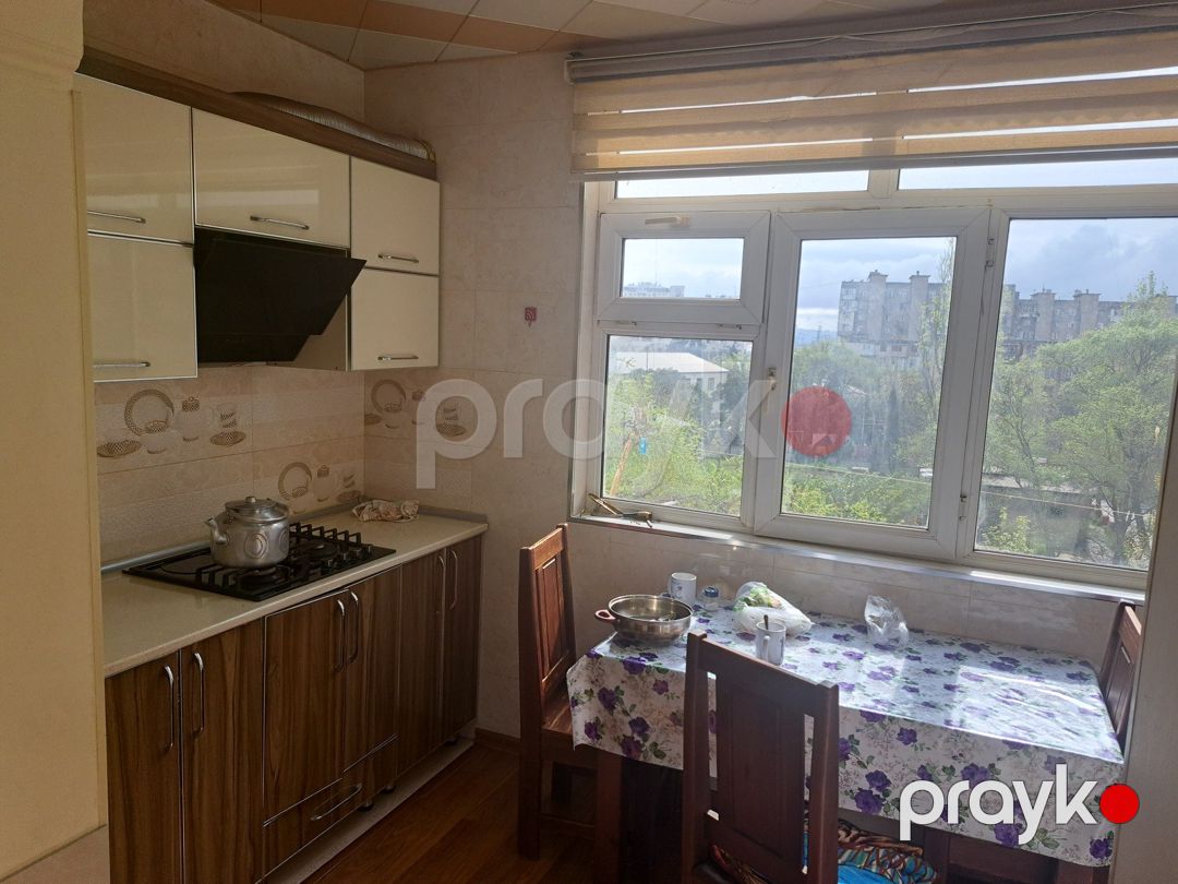 Satılır 4 otaqlı köhnə tikili 100 m² — Mənzil, Bakı