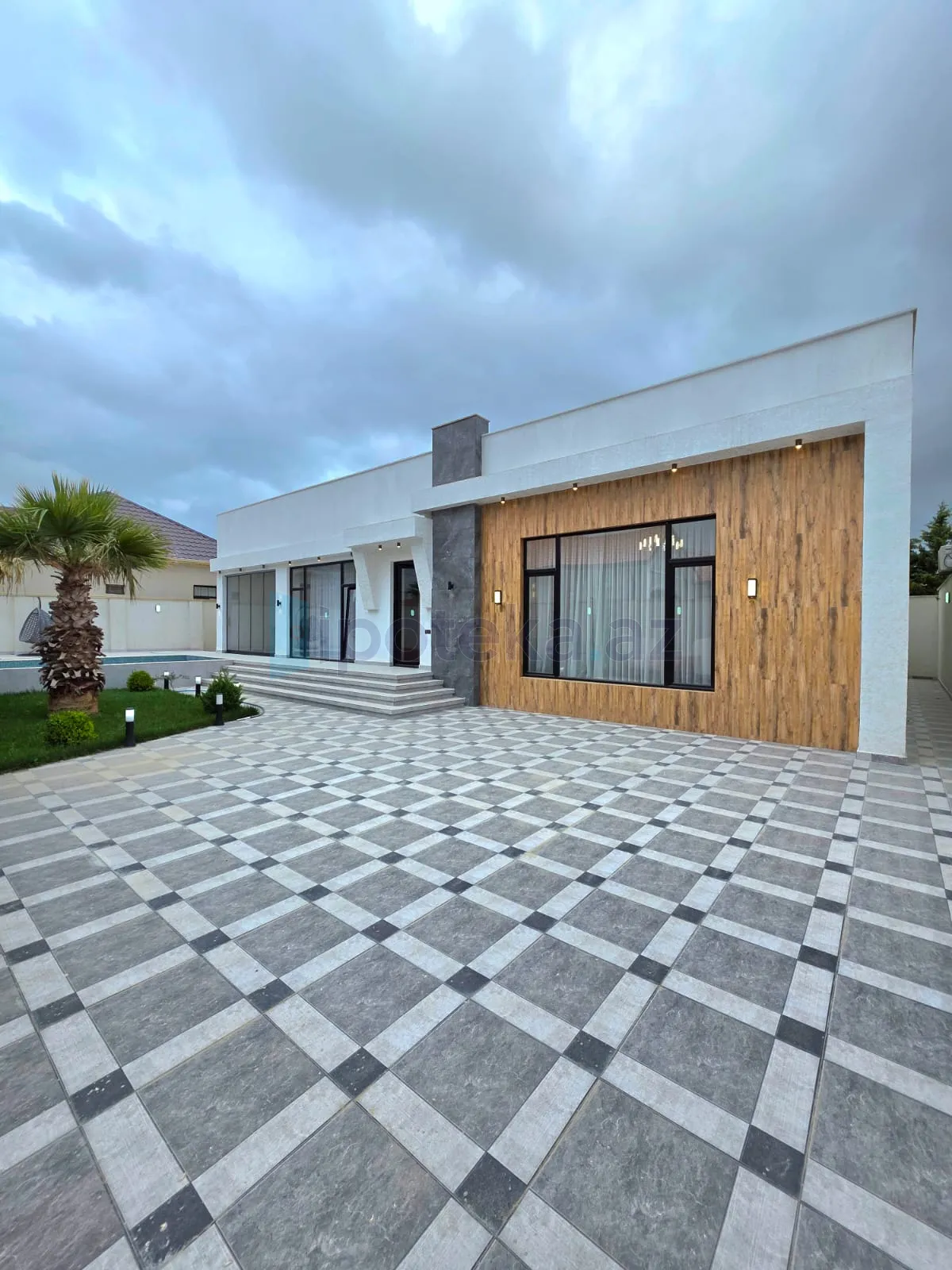 Satılır: 4 Otaq, Bağlar, Xəzər r., Mərdəkan q., 177.00 m² — Mərdəkan