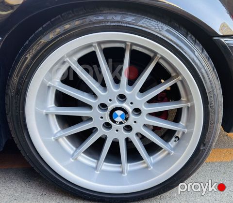 BMW üçün orijinal yüngül lehimli disklər və şinlər komplekti — Bakı