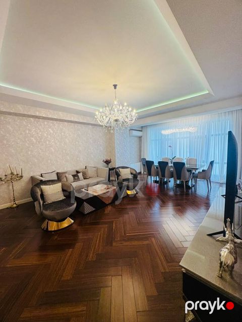 Satılır 4 otaqlı yeni tikili 180 m² — Bakı