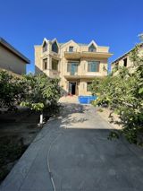 Satılır 6 otaqlı həyət evi/bağ evi 416 m² — Emil
