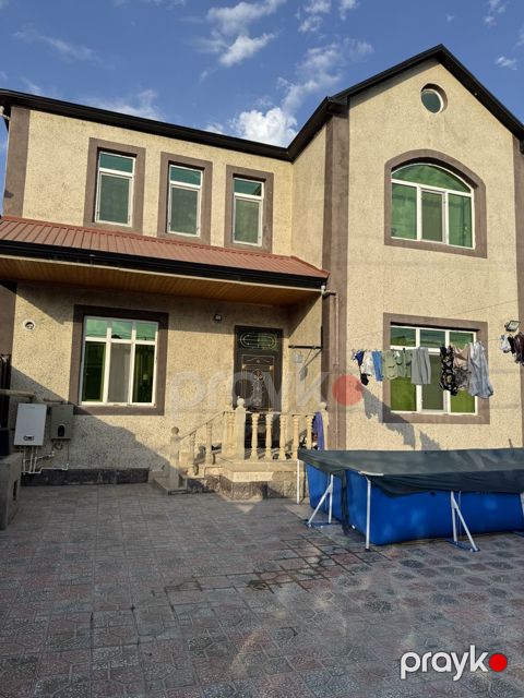 Satılır 5 otaqlı həyət evi/bağ evi 200 m² — Bakı