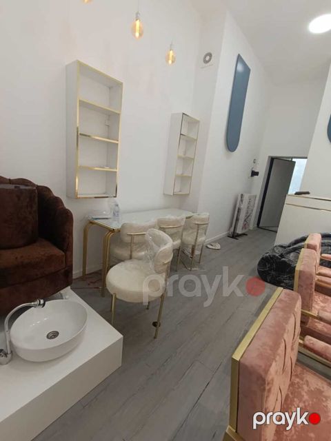 Satılır obyekt 22 m² — Bakı