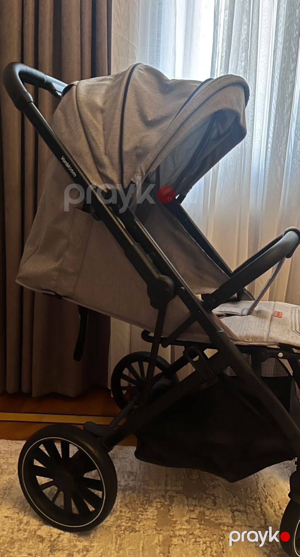 Uşaq araba­si – Venboom, boz rəng. Xüsusiyyətlər: - Geniş və rahat — Arabalalar, Bakı (2)