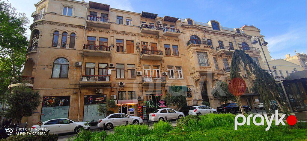 Satılır 5 otaqlı köhnə tikili 221 m² — Mənzil, Bakı (2)