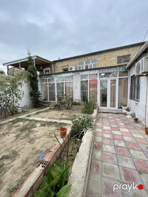 Satılır 3 otaqlı həyət evi/bağ evi 33.2 m² — Bakı